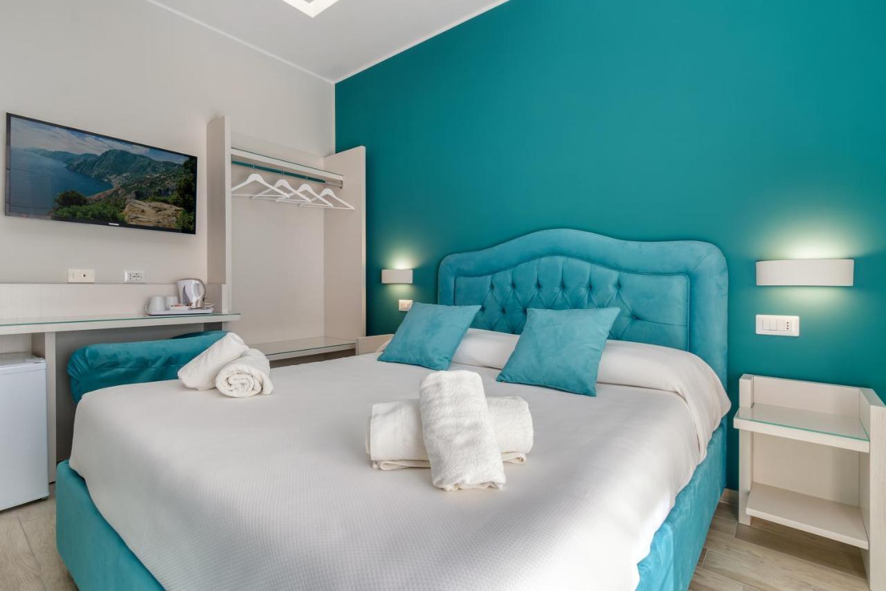 Tiffany Suites Sorrento Bagian luar foto